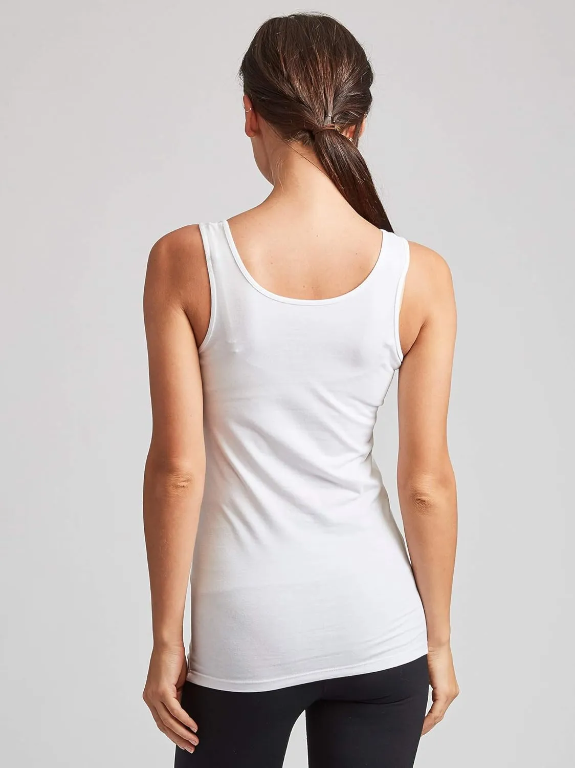 Kalon Women's 4-Pack Scoop Neck Tank Top Base Layer