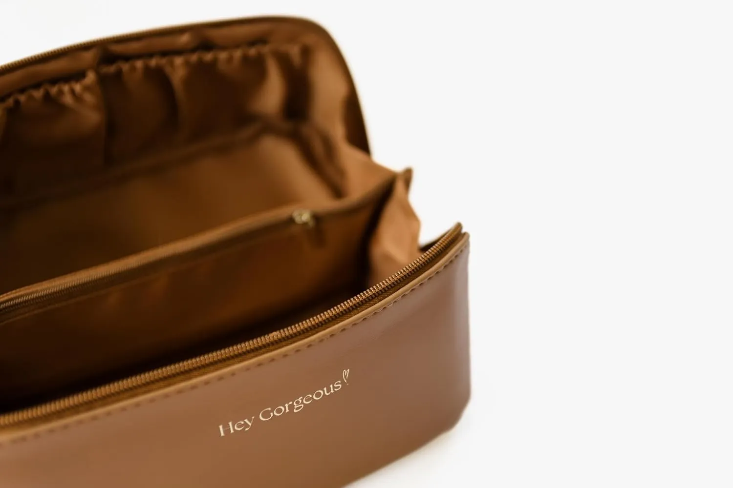 Large Travel Makeup Bag  Waterproof Cosmetic Case, Portable Beauty Organizer with Fixed Divider, Spacious Toiletry Bag for Skincare, Brushes & Accessories, Durable Handle (Caramel II)