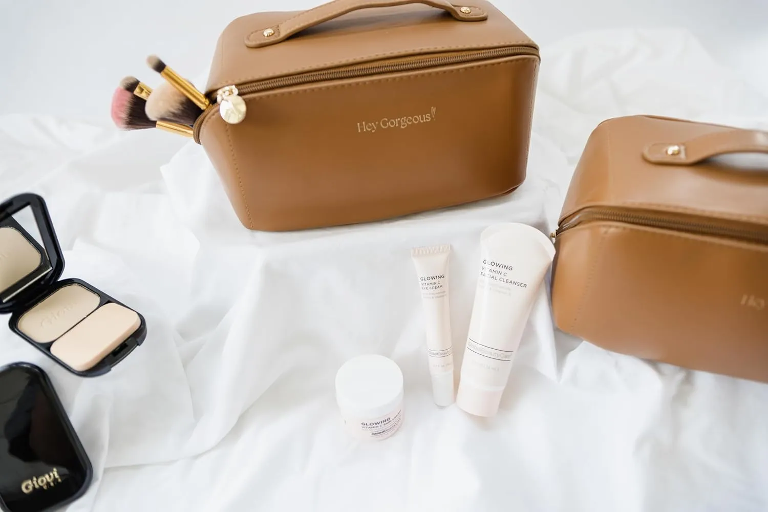 Large Travel Makeup Bag  Waterproof Cosmetic Case, Portable Beauty Organizer with Fixed Divider, Spacious Toiletry Bag for Skincare, Brushes & Accessories, Durable Handle (Caramel II)