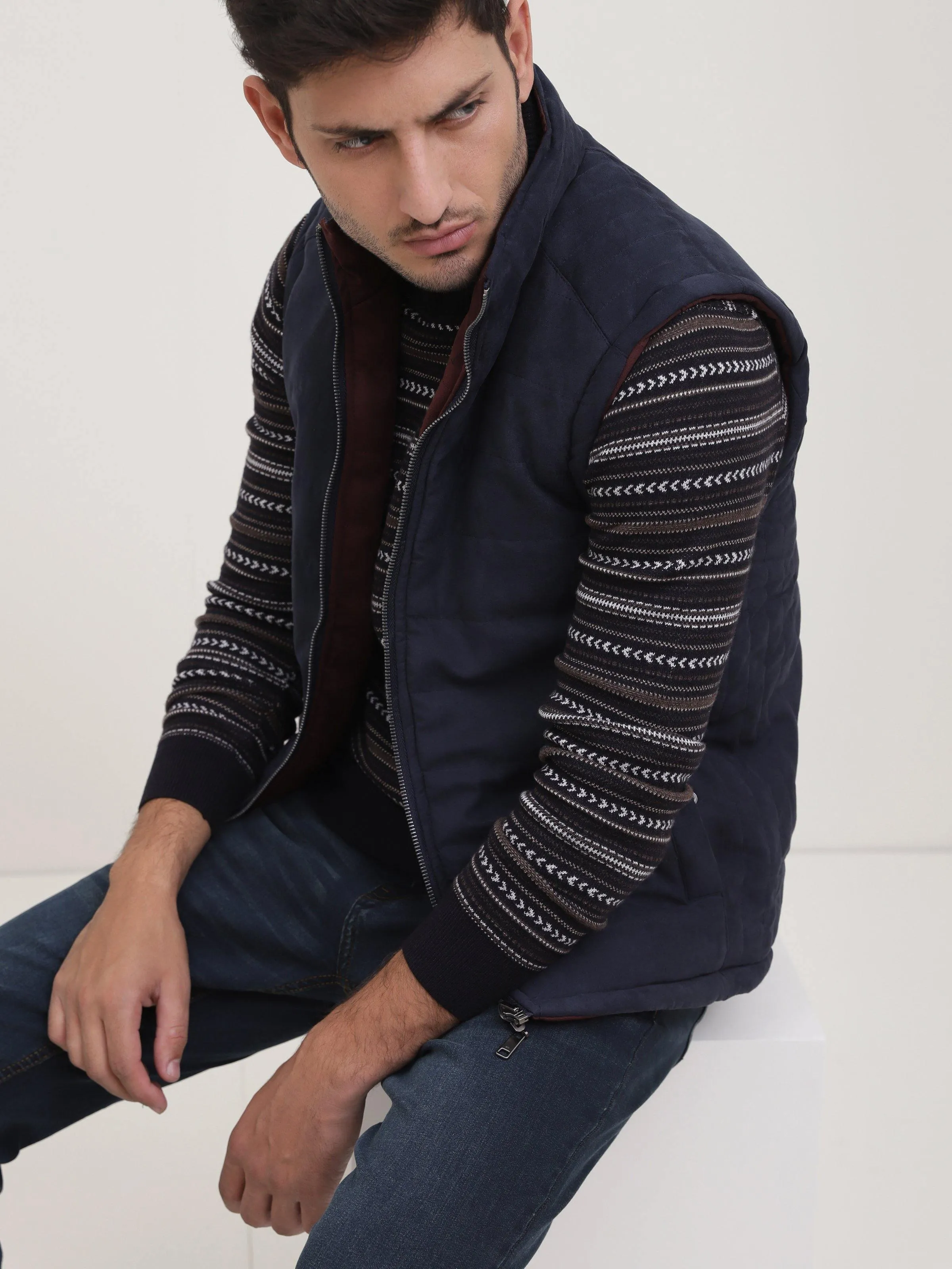 SLEEVELESS REVERSIBLE JACKET NAVY MAROON